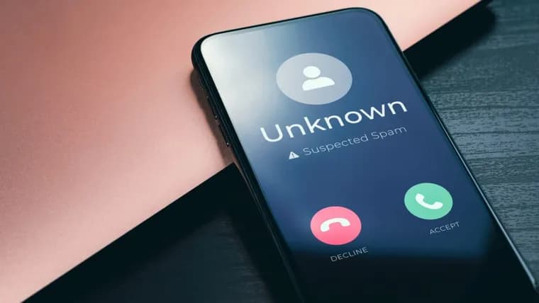 FCC proposes robocall scorecard to grade phone carriers on spam blocking