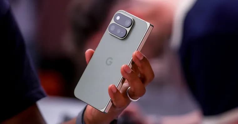 Google's Gemini can now call businesses for you on Pixel 11