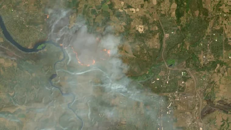 Copernicus Browser adds a free wildfire visualization layer