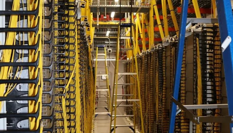 AWS's network redesign is up to 40% more energy efficient, but keeps the savings