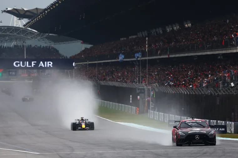 F1 drivers slam power unit software bug that delayed Bahrain GP start